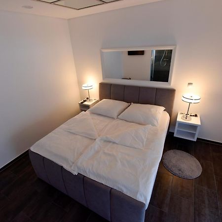 Apartmani I Bungalovi Trojka Μπάνια Λούκα Δωμάτιο φωτογραφία