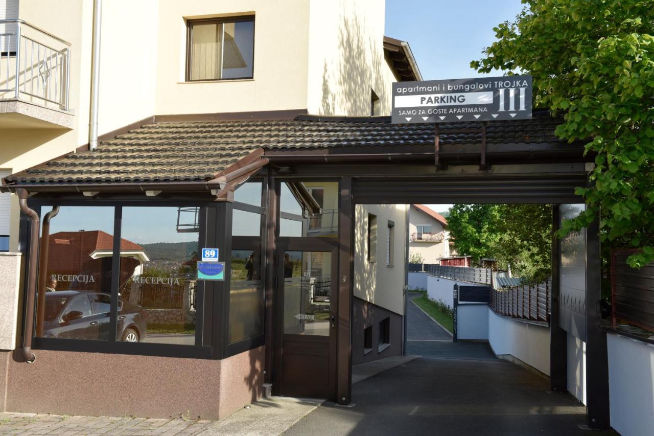 Apartmani I Bungalovi Trojka Μπάνια Λούκα Εξωτερικό φωτογραφία