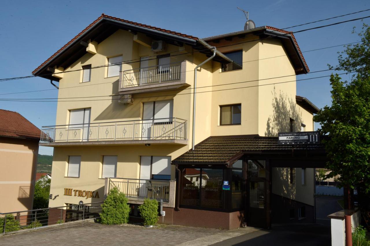 Apartmani I Bungalovi Trojka Μπάνια Λούκα Εξωτερικό φωτογραφία
