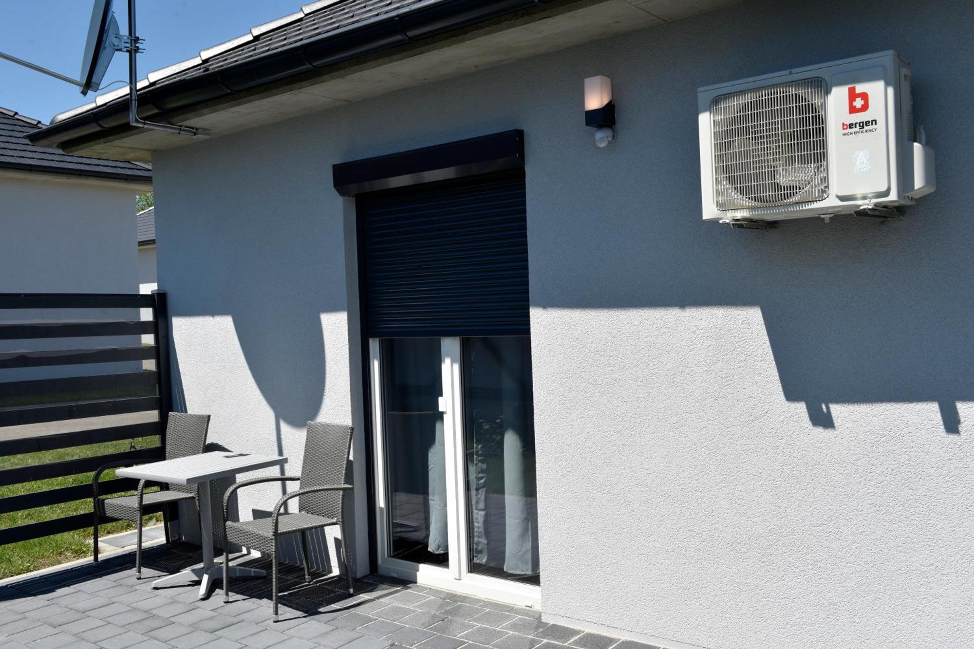 Apartmani I Bungalovi Trojka Μπάνια Λούκα Δωμάτιο φωτογραφία