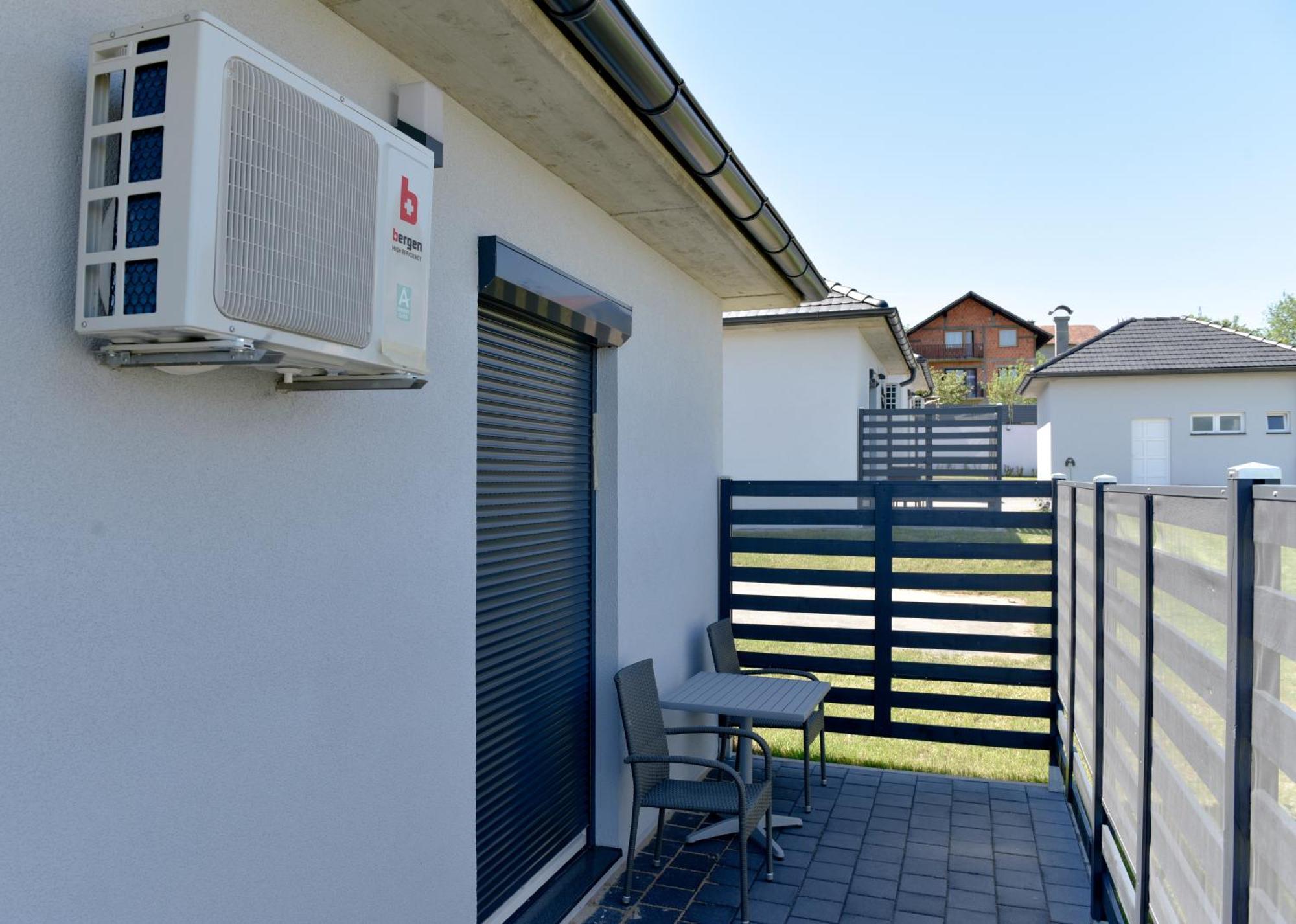 Apartmani I Bungalovi Trojka Μπάνια Λούκα Δωμάτιο φωτογραφία