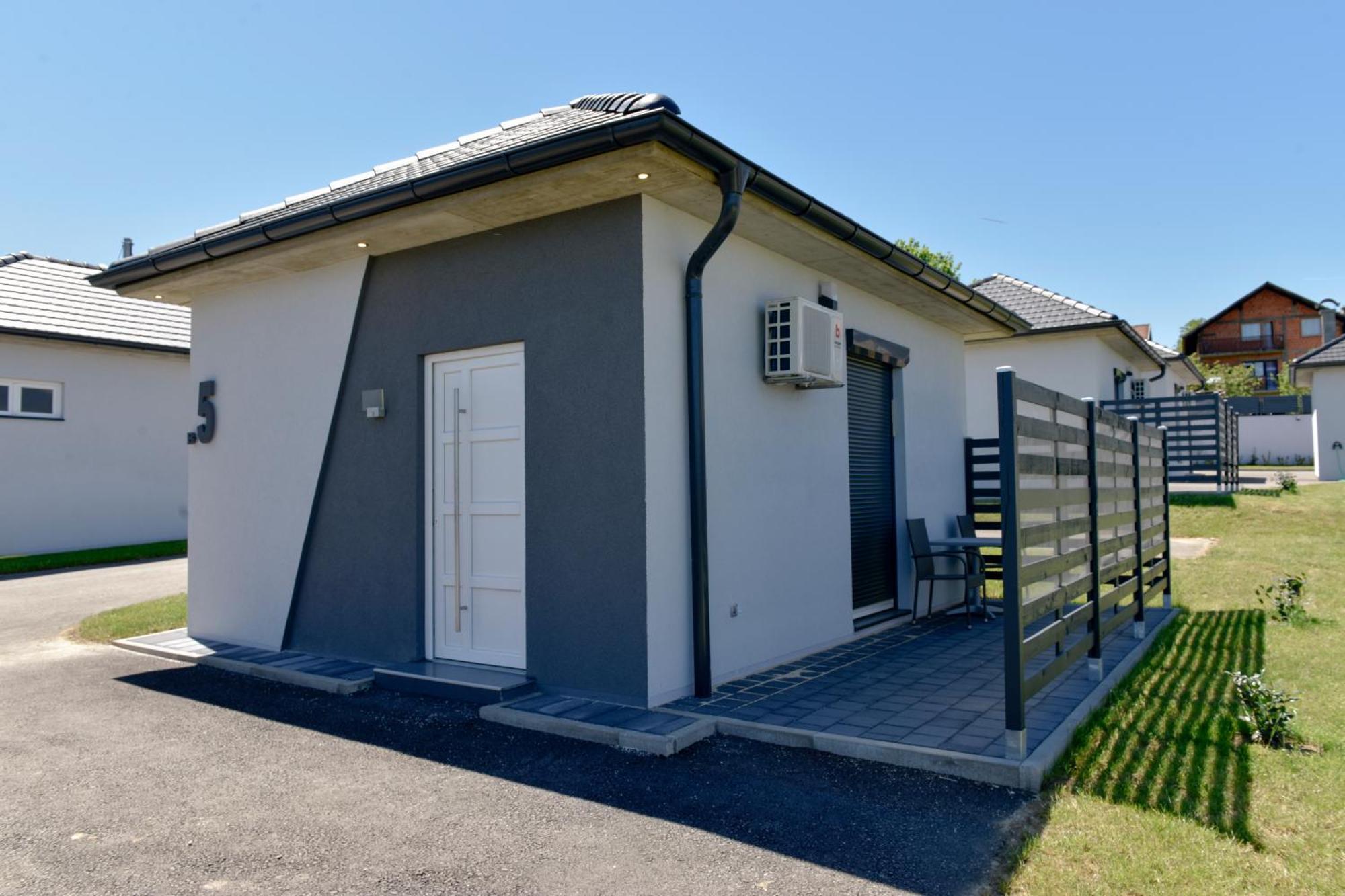 Apartmani I Bungalovi Trojka Μπάνια Λούκα Δωμάτιο φωτογραφία