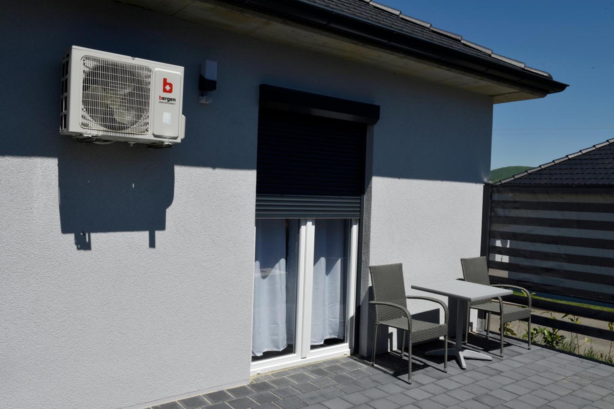 Apartmani I Bungalovi Trojka Μπάνια Λούκα Δωμάτιο φωτογραφία