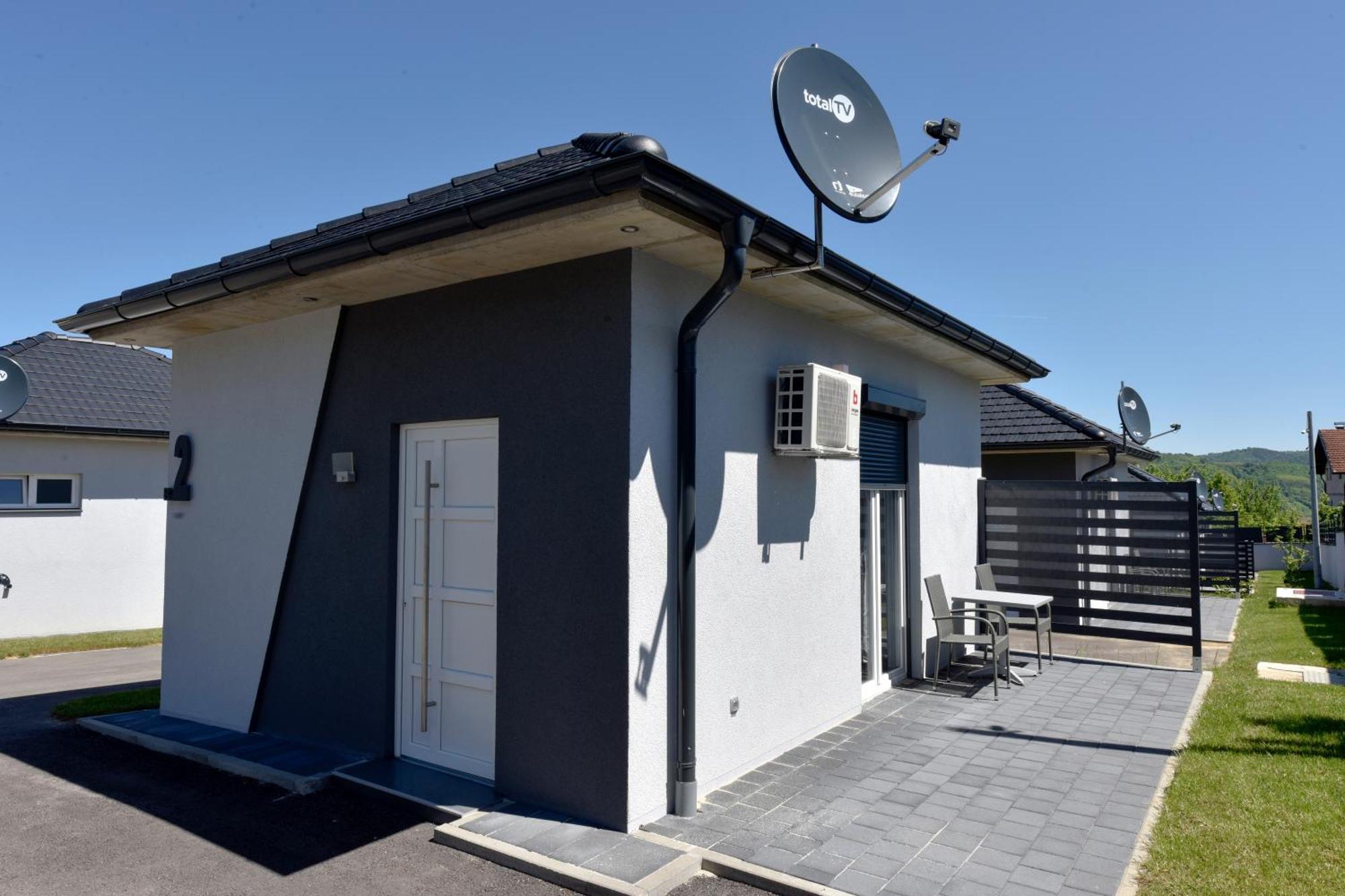 Apartmani I Bungalovi Trojka Μπάνια Λούκα Δωμάτιο φωτογραφία