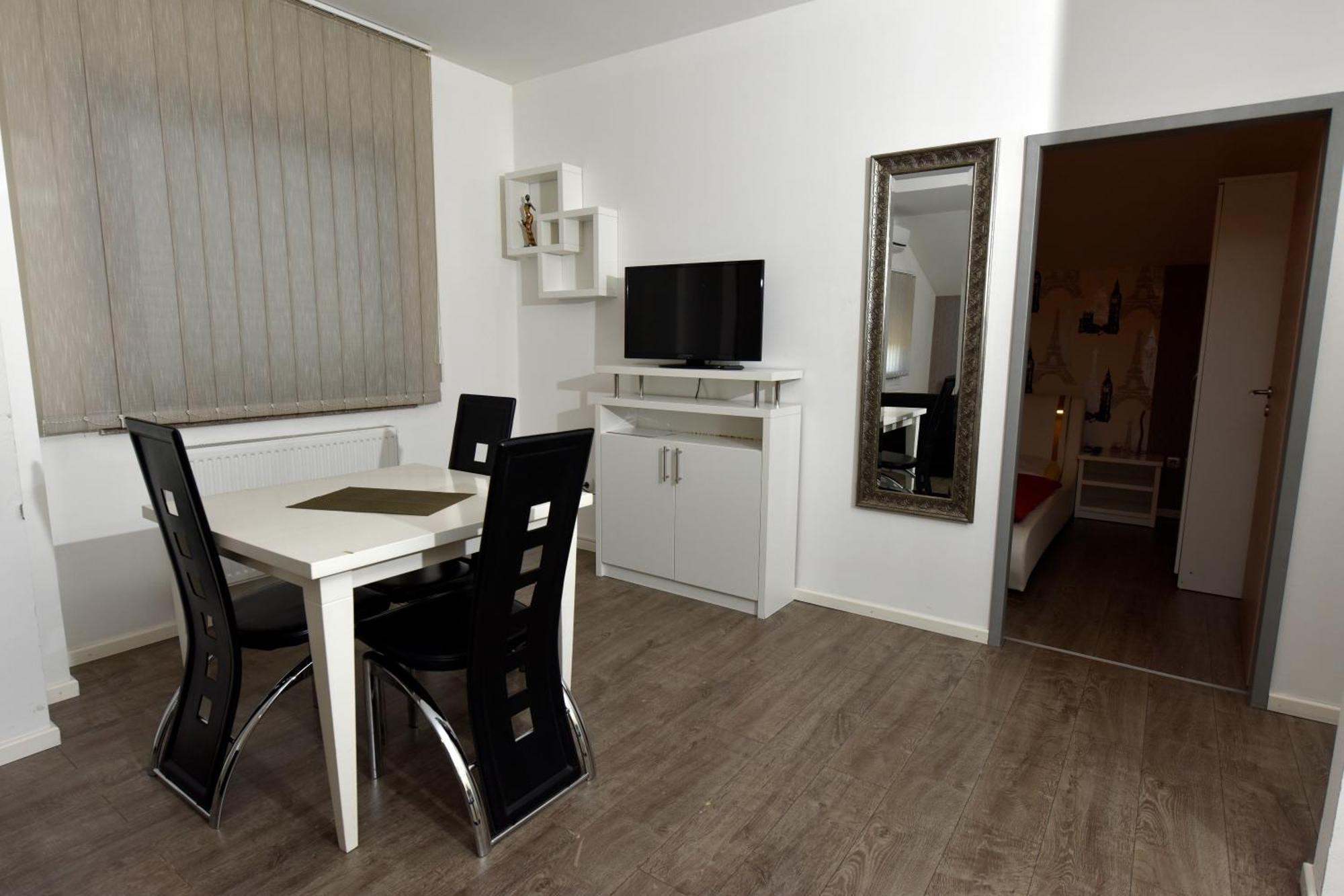 Apartmani I Bungalovi Trojka Μπάνια Λούκα Δωμάτιο φωτογραφία