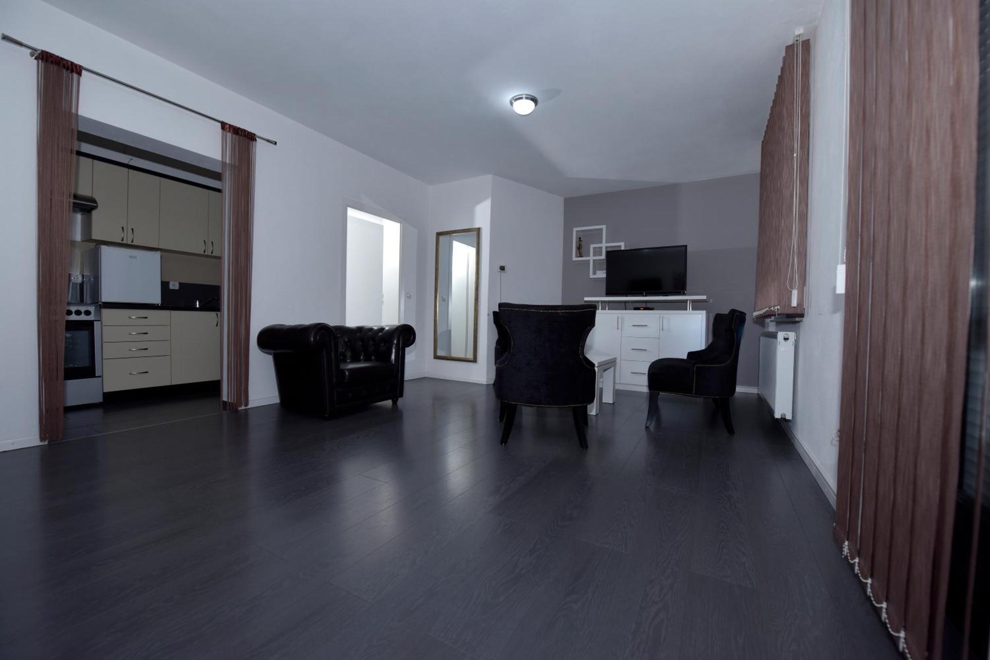 Apartmani I Bungalovi Trojka Μπάνια Λούκα Δωμάτιο φωτογραφία